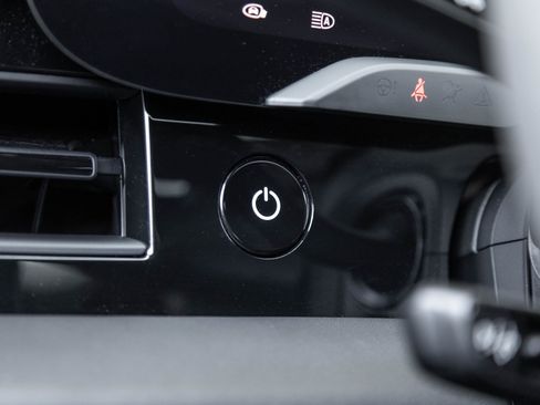 Used 2024 Porsche Taycan GTS image 17