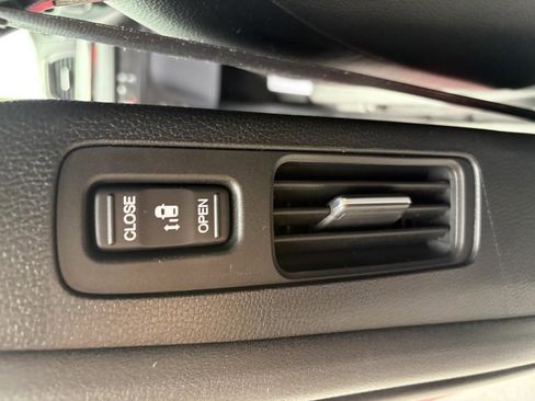 Used 2023 Honda Odyssey Sport image 21