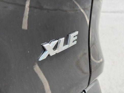 Used 2024 Toyota RAV4 XLE FWD image 11