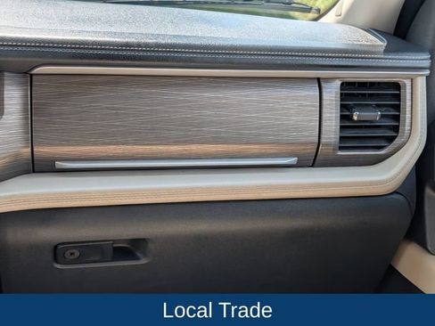Used 2023 Ford Expedition Limited AWD/4WD image 16