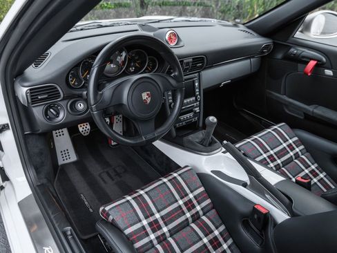 Used 2011 Porsche 911 GT3 RS image 13