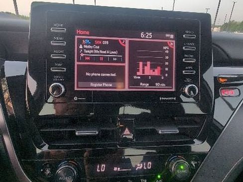 Used 2024 Toyota Camry SE FWD image 12