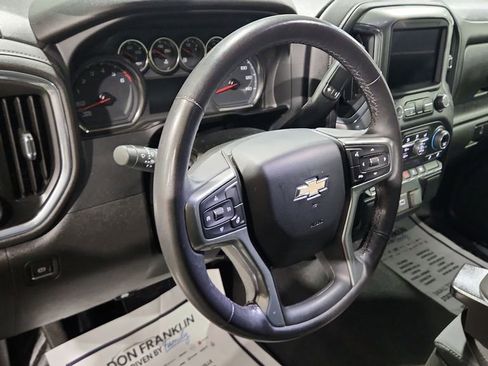 Used 2022 Chevrolet Silverado 1500 LT image 18