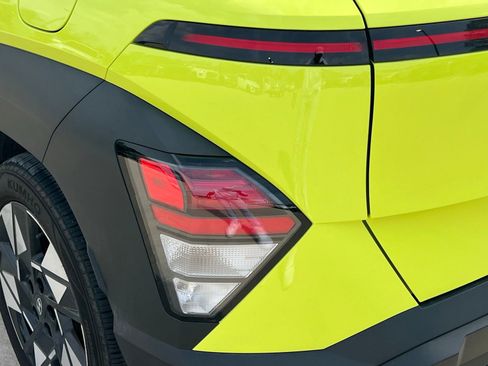 Used 2024 Hyundai Kona SEL w/ Convenience Package image 13