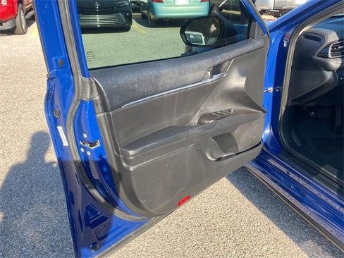 Used 2024 Toyota Camry SE image 18