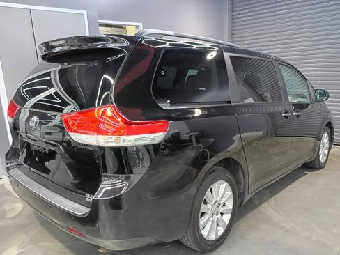 Used 2011 Toyota Sienna XLE image 5