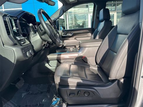 Used 2024 Chevrolet Silverado 2500 LTZ w/ LTZ Convenience Package image 21