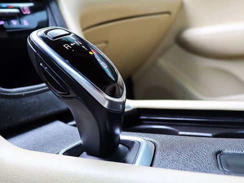 Used 2019 Cadillac XT5 FWD image 54