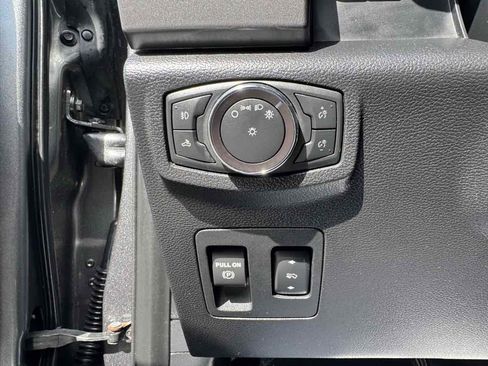 Used 2019 Ford F150 XLT w/ Equipment Group 302A Luxury AWD/4WD image 10