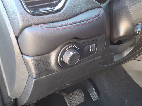 Used 2024 Dodge Durango GT image 25