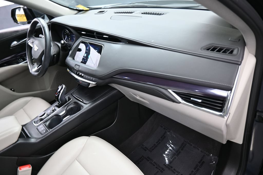 Used 2023 Cadillac XT4 Luxury FWD image 45