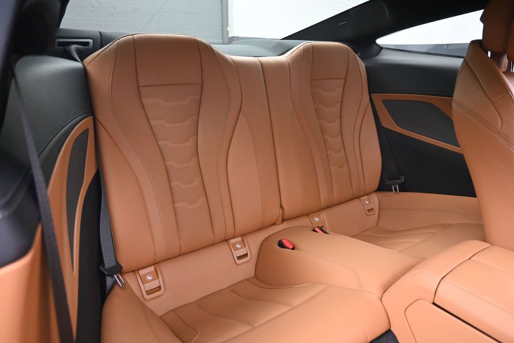 Used 2022 BMW M850i xDrive Coupe w/ Driving Assistance Package AWD/4WD image 23