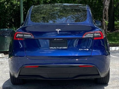 Used 2021 Tesla Model Y Long Range AWD/4WD image 8