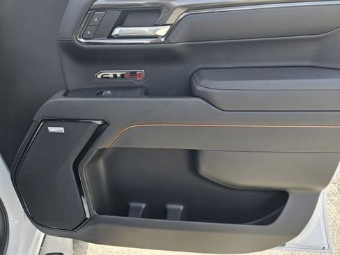 Used 2025 GMC Sierra 1500 AT4 w/ AT4 Premium Package image 25