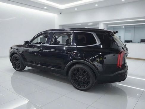 Used 2021 Kia Telluride EX w/ EX Premium Package AWD/4WD image 3
