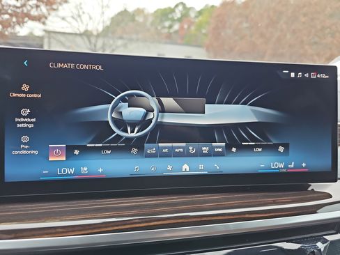 Used 2026 BMW X5 xDrive40i w/ Executive Package image 23