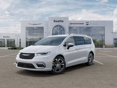 New 2026 Chrysler Pacifica Pinnacle