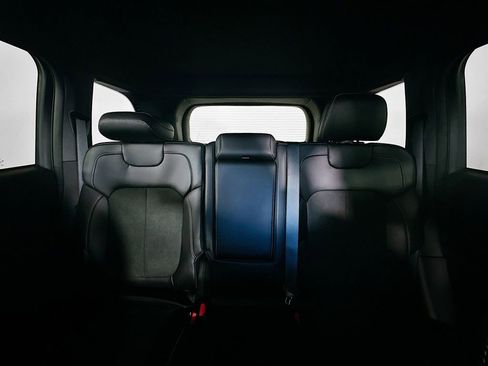 New 2025 Jeep Grand Cherokee Altitude image 10