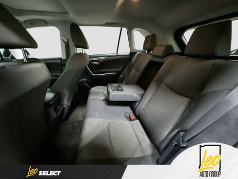 Used 2021 Toyota RAV4 XLE w/ Convenience Package AWD/4WD image 26