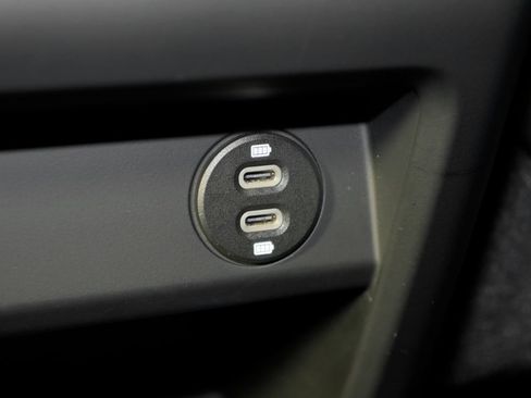 Used 2023 Porsche Cayenne AWD/4WD image 39