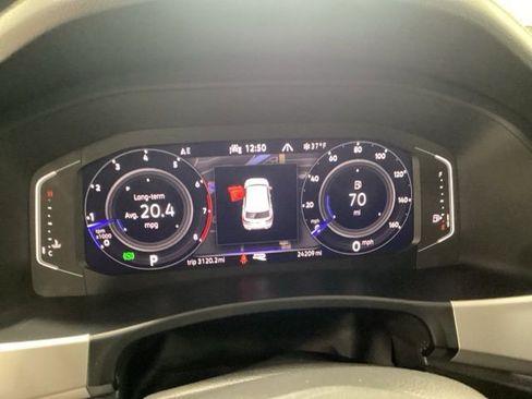 Certified 2023 Volkswagen Atlas Cross Sport SEL R-Line image 6