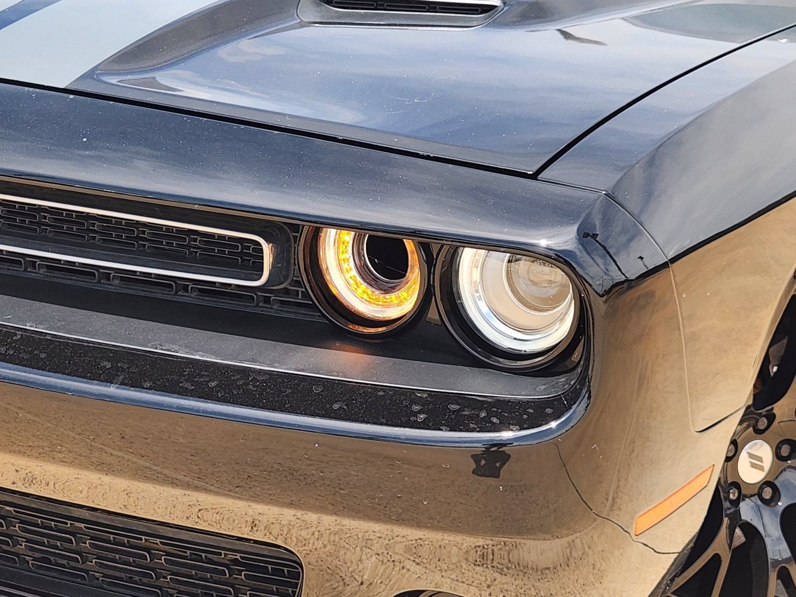 Used 2018 Dodge Challenger SXT RWD image 8