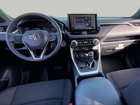 Used 2022 Toyota RAV4 SE AWD/4WD image 16