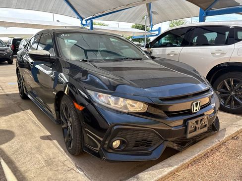 Used 2018 Honda Civic Sport image 2