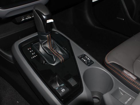 New 2025 Subaru Crosstrek 2.5i Limited w/ Popular Package #4A image 13