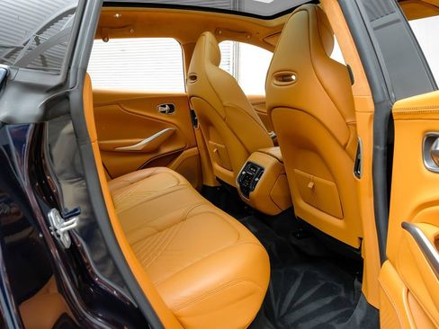 Used 2021 Aston Martin DBX image 30