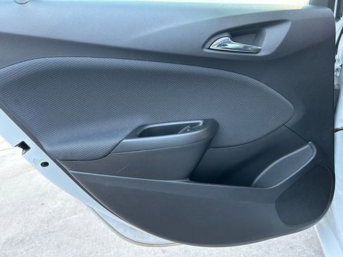 Used 2018 Chevrolet Cruze LT image 25