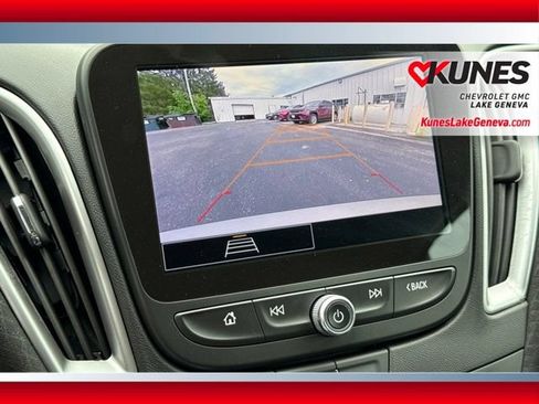 Used 2025 Chevrolet Malibu LT FWD image 34