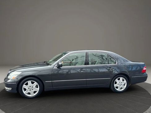 Used 2004 Lexus LS 430 RWD image 8