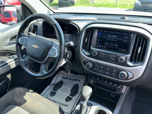 Used 2022 Chevrolet Colorado LT w/ Safety Package RWD image 31