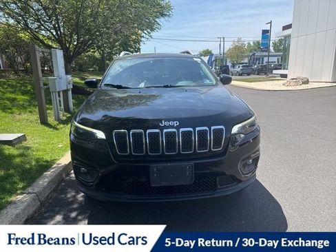 Used 2020 Jeep Cherokee Latitude Plus w/ Cold Weather Group AWD/4WD image 2