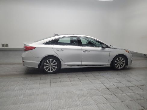 Used 2016 Hyundai Sonata Limited w/ Option Group 05 FWD image 10