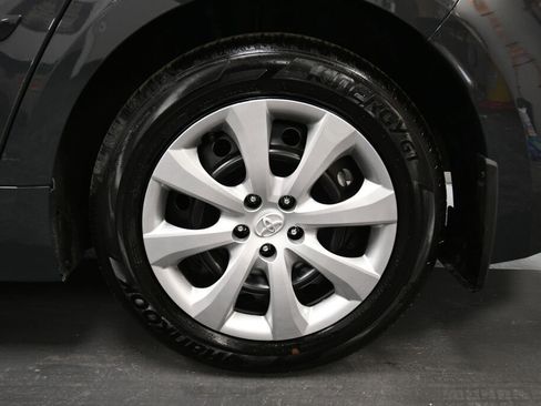 Certified 2025 Toyota Corolla LE image 30