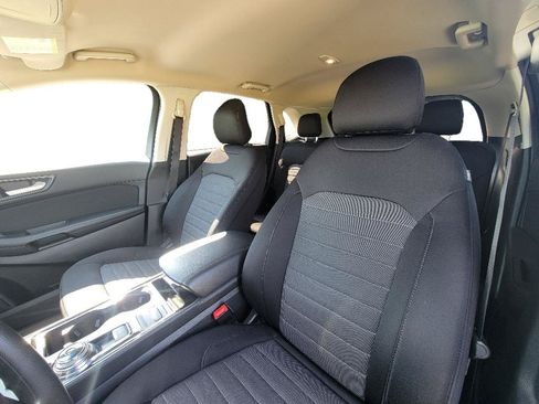 Used 2019 Ford Edge SE FWD image 10