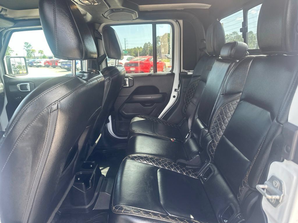 Used 2022 Jeep Gladiator Overland AWD/4WD image 11