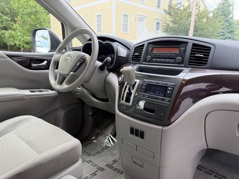 Used 2014 Nissan Quest S FWD image 16
