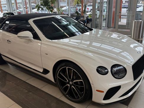 Used 2020 Bentley Continental GT image 23