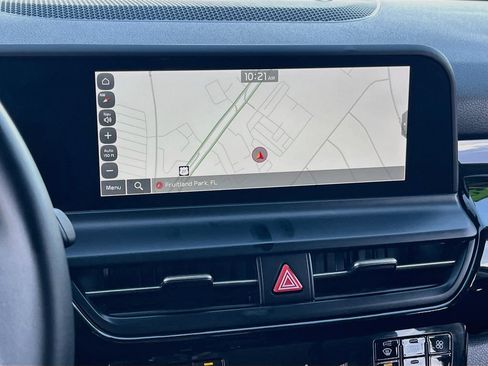 Used 2025 Kia Seltos S FWD image 13