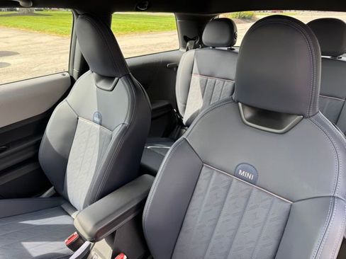 Used 2025 MINI Cooper S FWD image 18