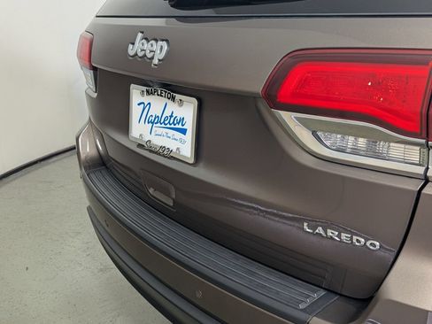 Used 2021 Jeep Grand Cherokee Laredo RWD image 8