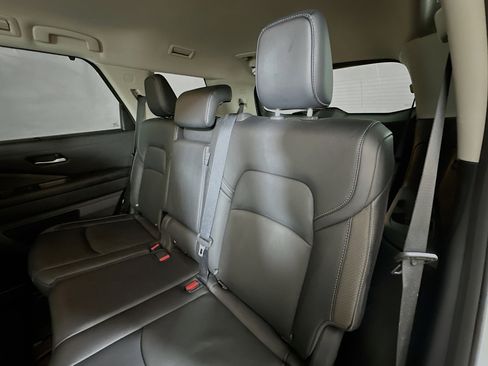 Used 2023 Nissan Pathfinder SL image 24