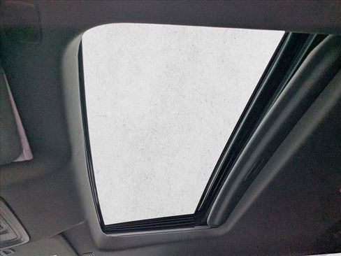 Certified 2022 GMC Sierra 3500 Denali image 16