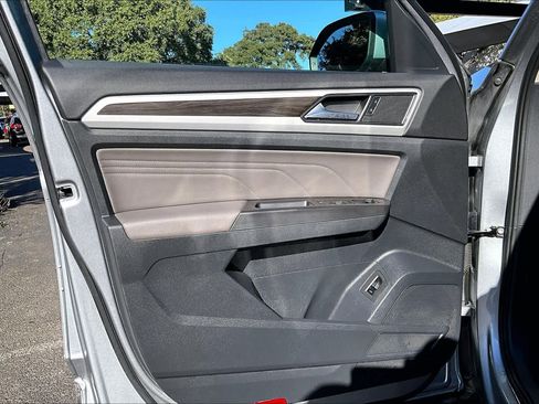 Certified 2023 Volkswagen Atlas SE image 21