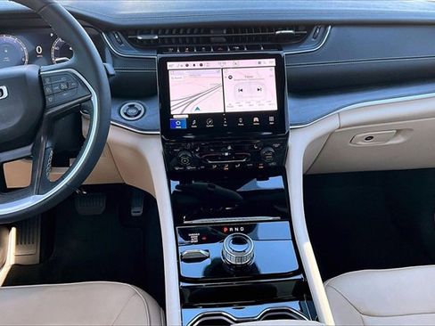 Used 2023 Jeep Grand Cherokee Limited w/ Trailer Tow Prep Group (B) image 6