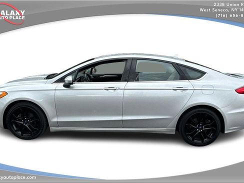 Used 2019 Ford Fusion SE w/ Equipment Group 151A image 8