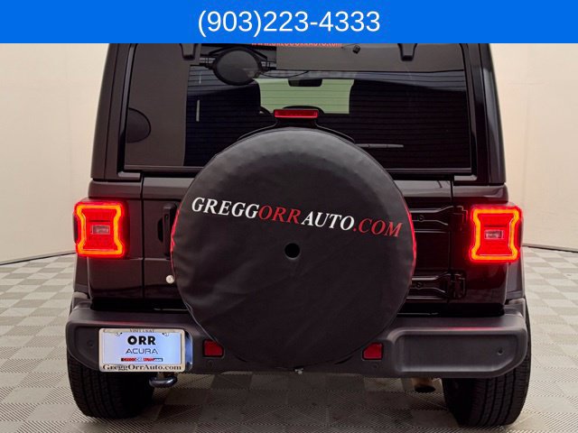 Used 2018 Jeep Wrangler Unlimited Sahara AWD/4WD image 12